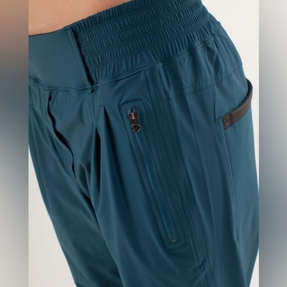 Women’s Lululemon Athletica Run With Rover Pant Alberta Lake size 6 (lined) - Picture 8 of 16